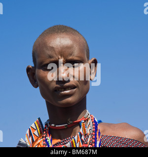 Porträt von einem Masai Tribeswoman; Masai Mara, Kenia, Ostafrika Stockfoto