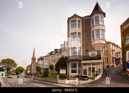 Großbritannien, England, Devon, Ilfracombe, Wilder Straße, direkt am Meer-Gebäude Stockfoto