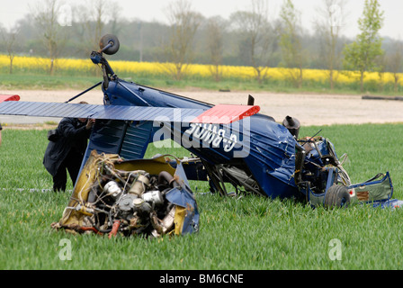 Flugzeug Absturz mit UKIP Kandidat Nigel Farage in Hinton in den Hecken, Northamptonshire, 05.06.2010. Stockfoto