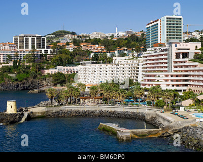 Hotels Hotel an der Küstenküste von Funchal Madeira Portugal EU Europa Stockfoto