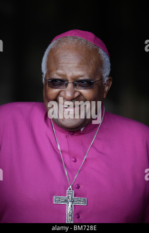 Erzbischof Desmond Tutu besucht die 2009 Generalversammlung der Church Of Scotland als Gastredner. Stockfoto