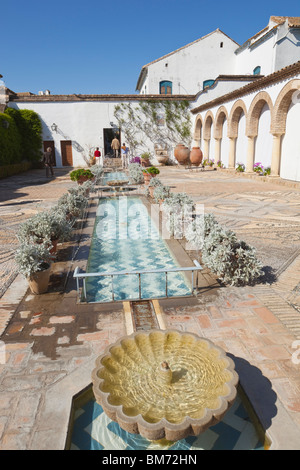 Cordoba, Provinz Córdoba, Spanien. Patio de Las Columnas, oder die Spalte Innenhof im Palacio de Viana. Stockfoto