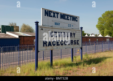Newbury Racecourse Station Plattform Zeichen-1 Stockfoto