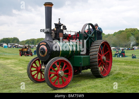 Dampf-Lokomobile auf dem Display an der Bill Targett Memorial Rally in der Nähe von Winchester im Mai 2010. Stockfoto