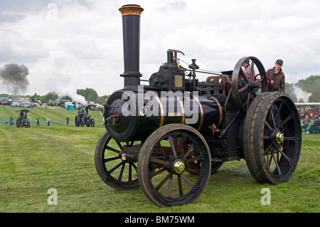 Dampf-Lokomobile auf dem Display an der Bill Targett Memorial Rally in der Nähe von Winchester im Mai 2010. Stockfoto