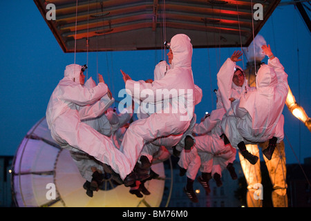 Katalanische Theatergruppe La Fura Dels Baus, globale Rheingold Performance, Europäische Kulturhauptstadt, Duisburg, Deutschland, Europa Stockfoto