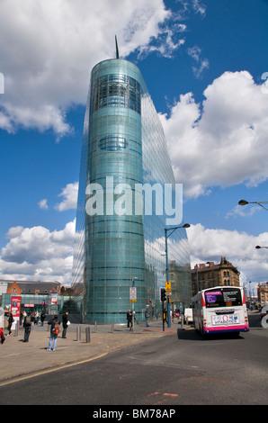 Das Urbis Gebäude in Manchester City center, England, UK, beherbergt das National Football Museum Stockfoto