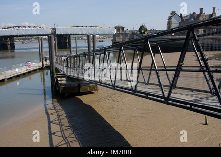 Fluss Medway Rochester Pier Gangway Steganlage Stockfoto