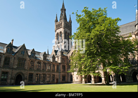 Universität Glasgow, Schottland. Das Ost-Viereck zeigt der Universität Tower Stockfoto