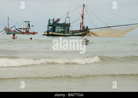 Angelboote/Fischerboote auf der Insel Koh Chang, Thailand. Stockfoto