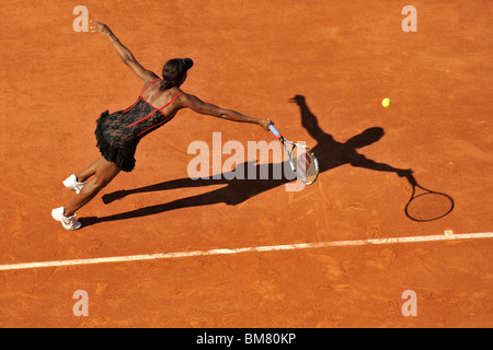 Venus Williams (USA) im Wettbewerb bei den French Open 2010 Stockfoto