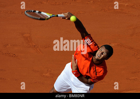 Jo-Wilfried Tsonga (FRA) im Wettbewerb bei den French Open 2010 Stockfoto