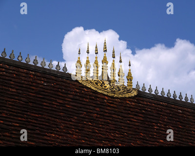 Dach des buddhistischen Tempel in Luang Prabang, Nordlaos dekoriert Stockfoto