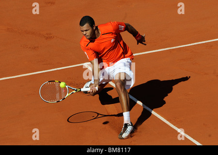 Jo-Wilfried Tsonga (FRA) im Wettbewerb bei den French Open 2010 Stockfoto