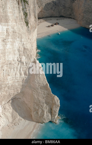 Weiße Kalkfelsen und schöne blaue Meer, [Schiffbruch Bay], [Smugglers Cove], Zakynthos, Zante, [Ionischen Inseln], Griechenland Stockfoto