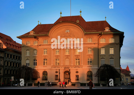 Schweizerische Nationalbank am Bundesplatz Bern Hauptstadt Stadt der Schweiz Oberland Grafschaft Stockfoto