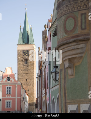Telc - UNESCO-Weltkulturerbe. Fassade der Stadt beherbergt mit Arkaden auf dem Platz in Telc, Böhmen - Tschechien. Schutz der UNESCO Stockfoto
