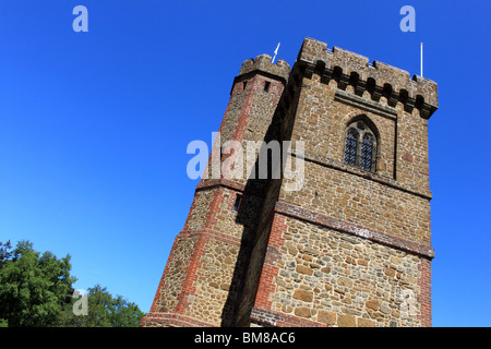 Leith Hill Tower (von PRW), höchster Punkt in Süd-Ost-England bei 294 Metern (965), North Downs in der Nähe von Dorking, Surrey. Stockfoto