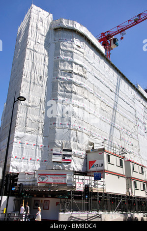 Gebäude bedeckt im Gerüstbau, Park Lane, Mayfair, City of Westminster, Greater London, England, Vereinigtes Königreich Stockfoto