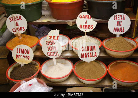 Victoria Street Market Stall zu verkaufen Gewürze in Durban Stockfoto