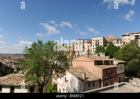 Blick über Altstadt einschließlich Museo de Las Ciencias de Castilla-La Mancha & modernen Bereich von Cuenca, Kastilien-La Mancha, Spanien Stockfoto