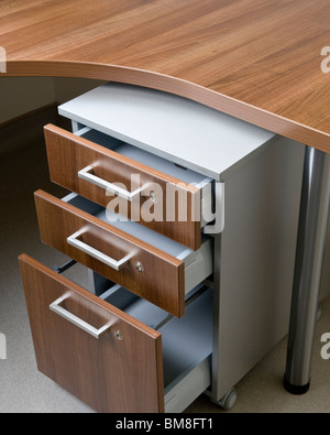Schreibtisch und Schublade Büroeinheit. Stockfoto