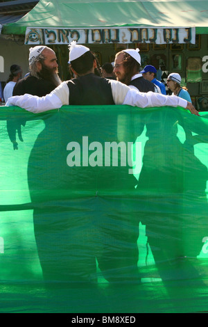 Israel, Berg Meron, Menschen bei der Hillula (Feiertag) für Rabbi Simeon bar Yohai Lag Baomer Stockfoto