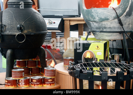 Chimera und andere Terrassenstrahler Brookfields Gartencenter, Nottingham Stockfoto