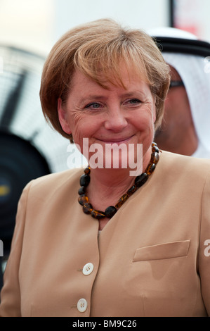 Angela Merkel eine Gas-Tankstelle in Abu Dhabi eröffnet Stockfoto