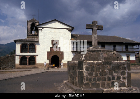 Das 16. Jahrhundert Iglesia de Santiago Apostol im Dorf Angahuan, Michoacan, Mexiko Stockfoto