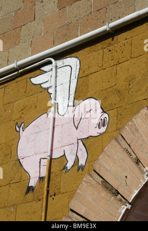 fliegendes Schwein Graffiti an Wand in Rom Italien Stockfoto