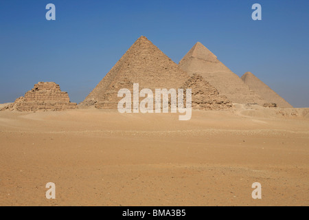 Die Pyramiden der Pharaonen Cheops, Khrafra und Mykerinos & seine Königinnen-Pyramiden von Gizeh, Ägypten Stockfoto