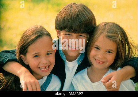 Kinder posieren für ein Porträt. Stockfoto