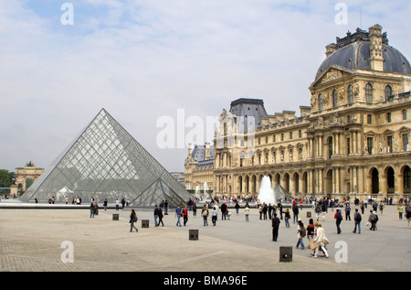 Louvre - Paris Stockfoto