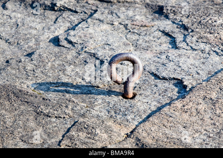 rostigen alten Liegeplatz ring Stockfoto