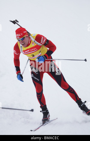 Emil Hegle Svendsen Norwegen gelbe Trikot Männer 12,5 km Verfolgung IBU World Cup Biathlon Kontiolahti Finnland 14. März 2010 Stockfoto