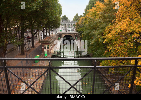 Quai De La Loire-Kanal und Schleusen, Paris, Ile de France, Frankreich Stockfoto