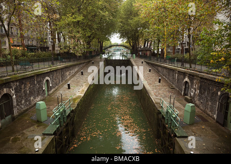 Quai De La Loire-Kanal und Schleusen, Paris, Ile de France, Frankreich Stockfoto