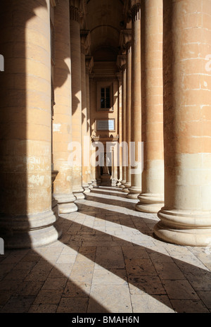 Die externe Hauptfassade der Kirche St Mary - bekannt als die Rotunde oder Mosta Dome, Mosta, Insel Malta Stockfoto