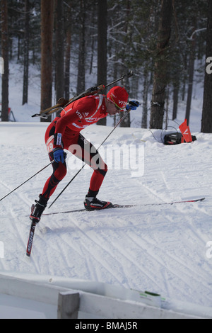 Emil Hegle Svendsen klettert "die Mauer" Norwegen Männer 10km Sprint IBU World Cup Biathlon Kontiolahti, Finnland 14. März 2010 Stockfoto