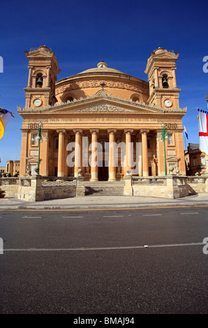 Die externe Hauptfassade der Kirche St Mary - bekannt als die Rotunde oder Mosta Dome, Mosta, Insel Malta Stockfoto