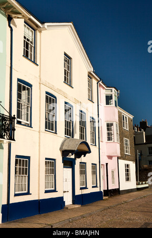 Großbritannien, England, Devon, Dartmouth, Bayard Bucht bunt bemalte Old Custom House im frühen Morgenlicht Stockfoto