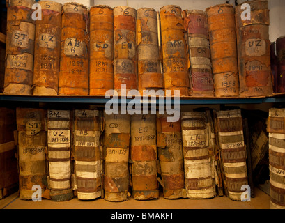 Ledger Datensätze von Kunden in Henry Poole Schneider, Savile Row London gespeichert. Stockfoto