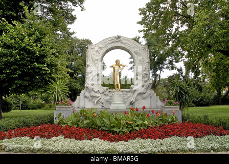 Die Statue von Johann Strauß im Stadtpark in Wien, Österreich Stockfoto