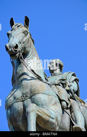 Madrid, Spanien. Puerta del Sol Reiterstatue von Charles III Stockfoto