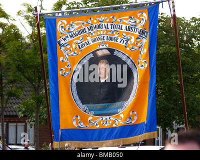 Orangefest, 12. Juli 2009 Orange Parade durch das Zentrum von Belfast. Nur eines der vielen Paraden in Nordirland. Stockfoto