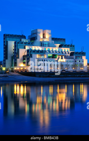 Secret Intelligence Service (SIS) MI6 Building, Vauxhall Cross, London, Vereinigtes Königreich Stockfoto
