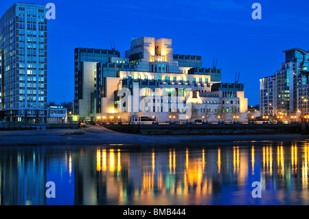 Secret Intelligence Service (SIS) MI6 Building, Vauxhall Cross, London, Vereinigtes Königreich Stockfoto