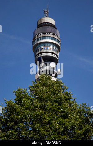 Die British Telecom BT Tower im Zentrum von London. Ein Wahrzeichen ist der Turm liegt bei 60 Cleveland Street, Fitzrovia. Stockfoto