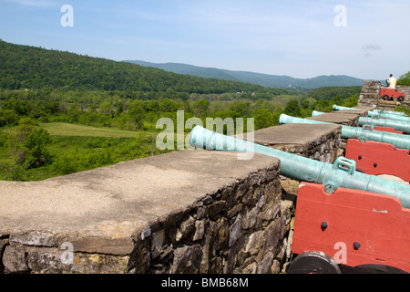 Kanonen Sie auf den Mauern von Fort Ticonderoga New York. Stockfoto